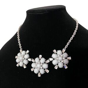Women's Necklace Grey / Silver Tone Flowers Statement Princess 18 in ext 3.5 in